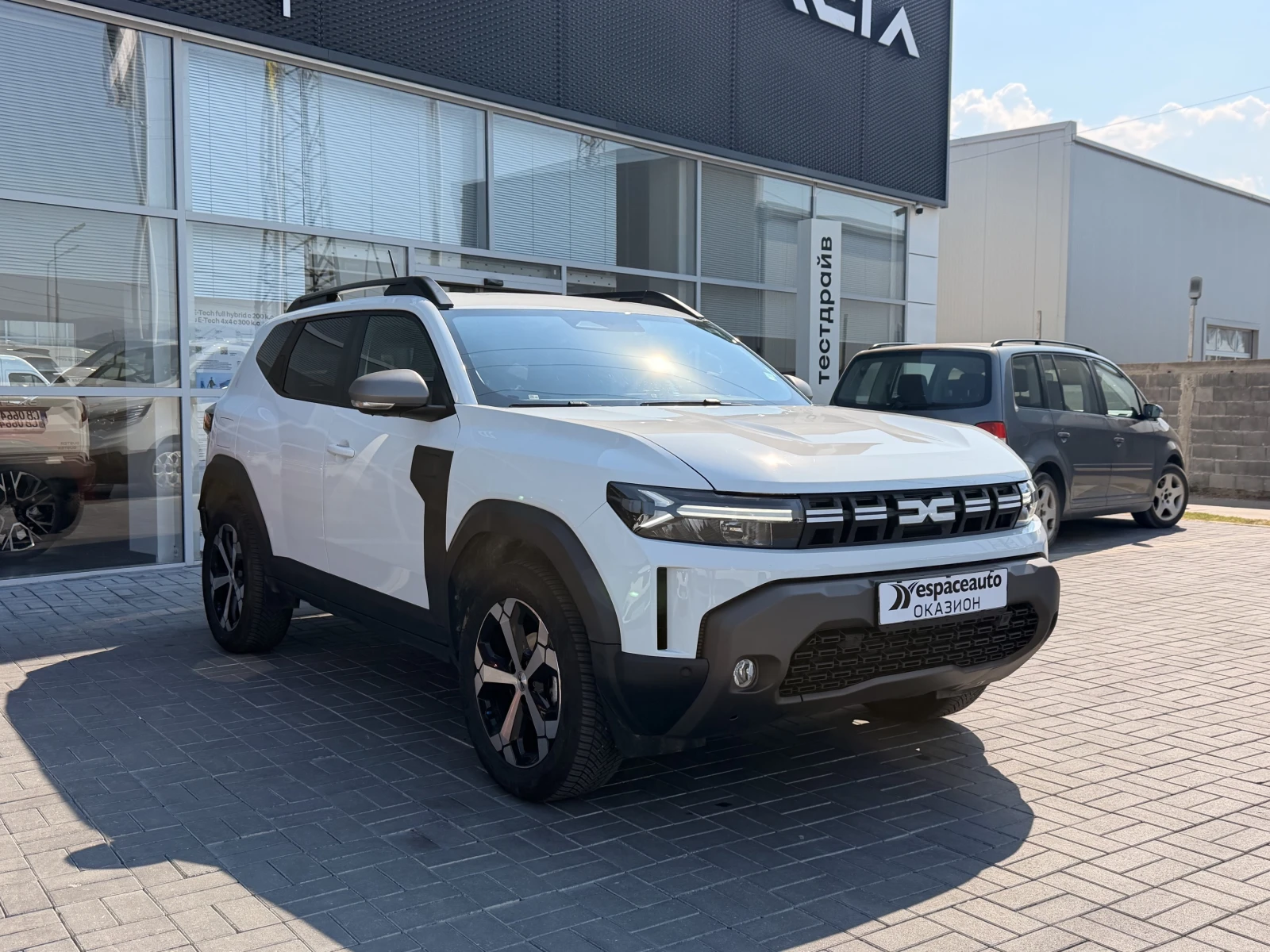 Dacia Duster 1.2 ТCe / 130 к.с. / 4х4  КАПАРИРАН, снимка 3 - Автомобили и джипове - 55587741