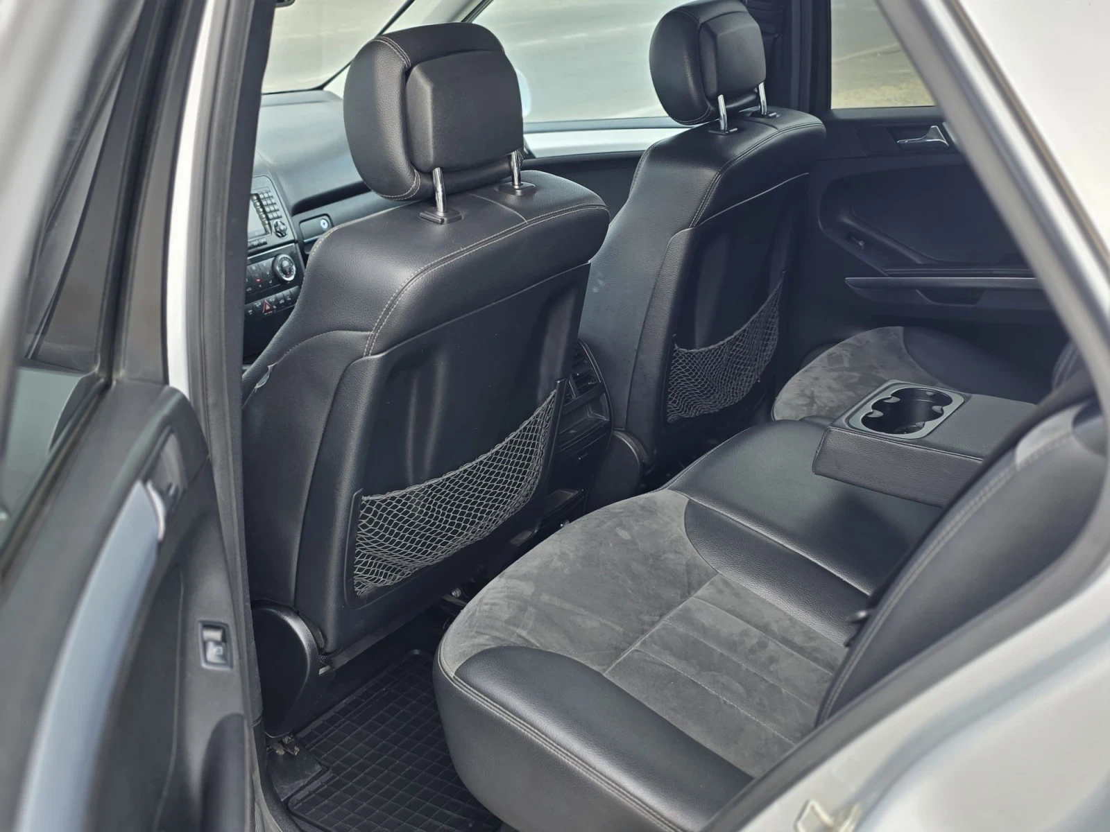 Mercedes-Benz ML 320 3.2CDI 224 k.c. 4 matic, снимка 9 - Автомобили и джипове - 56140352