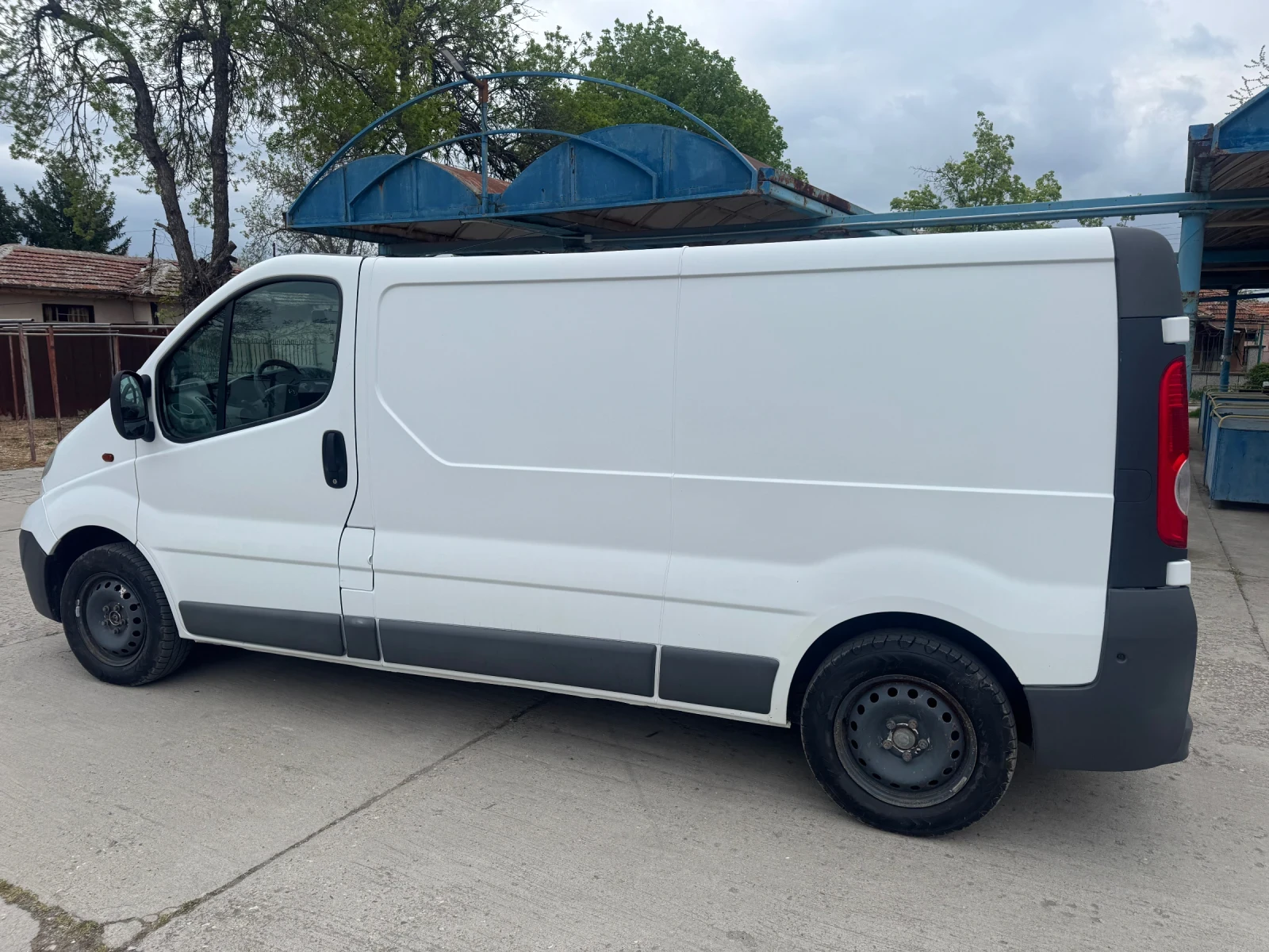 Opel Vivaro Opel Vivaro 2.0 114hp, снимка 9 - Бусове и автобуси - 54363244