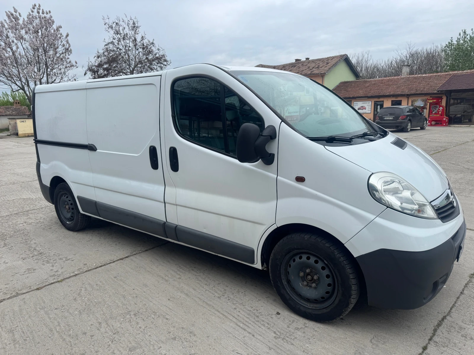 Opel Vivaro Opel Vivaro 2.0 114hp, снимка 2 - Бусове и автобуси - 54363244