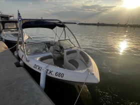 Моторна яхта Four Winns Horizon 180, снимка 2