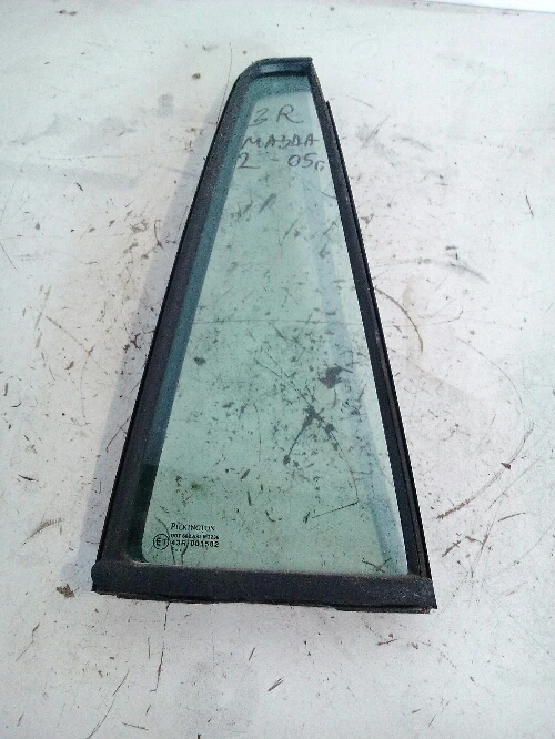 Стъкло задно дясно Мазда 2