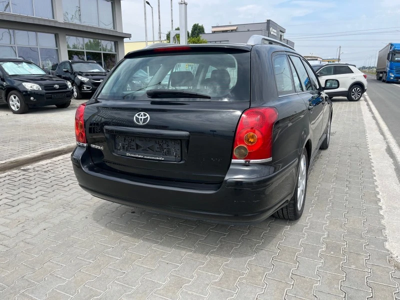 Toyota Avensis 1.8 i, снимка 6 - Автомобили и джипове - 42315295