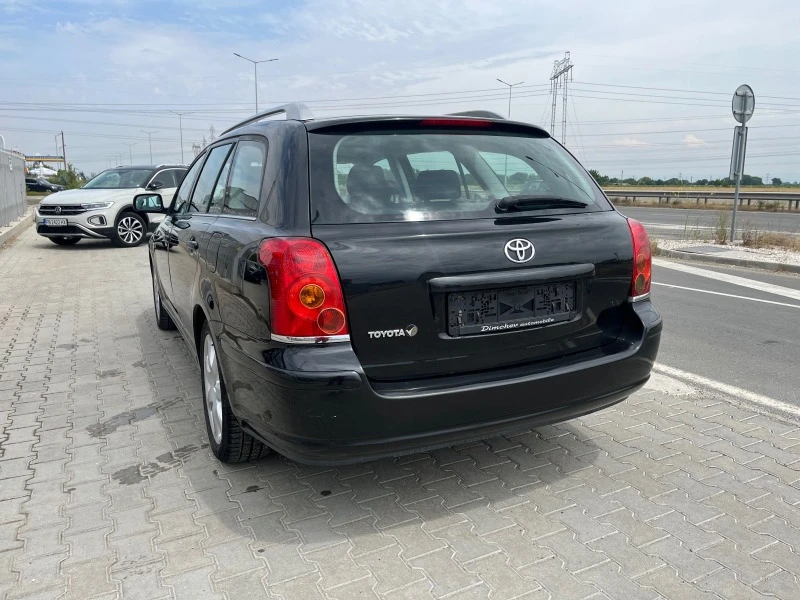 Toyota Avensis 1.8 i, снимка 5 - Автомобили и джипове - 42315295