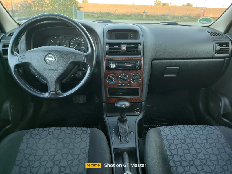 Opel Astra 1.6-автоматик, снимка 13 - Автомобили и джипове - 47623463