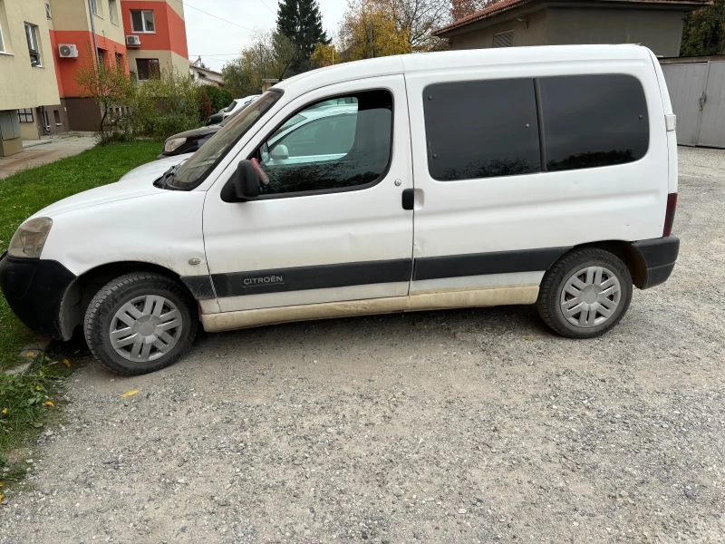 Citroen Berlingo 1.6HDI, снимка 5 - Автомобили и джипове - 47738295