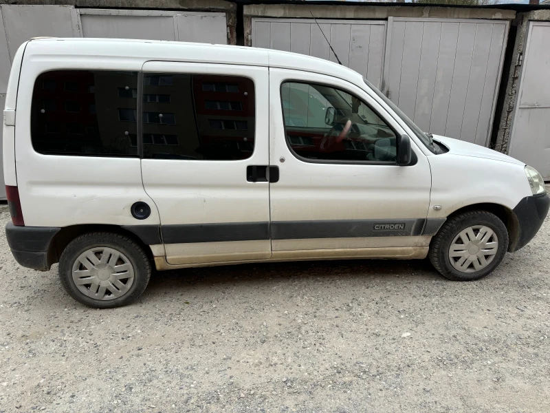 Citroen Berlingo 1.6HDI, снимка 6 - Автомобили и джипове - 47738295