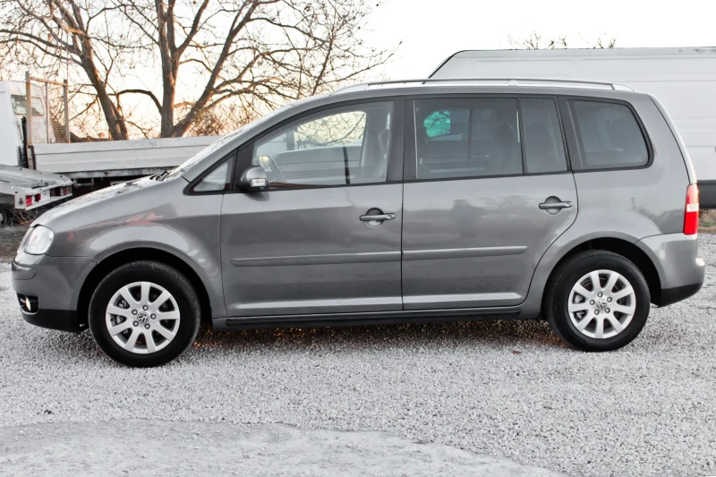 VW Touran 1.9 ТDI , снимка 6 - Автомобили и джипове - 48129662