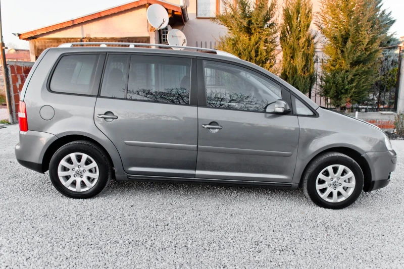 VW Touran 1.9 ТDI , снимка 7 - Автомобили и джипове - 48129662