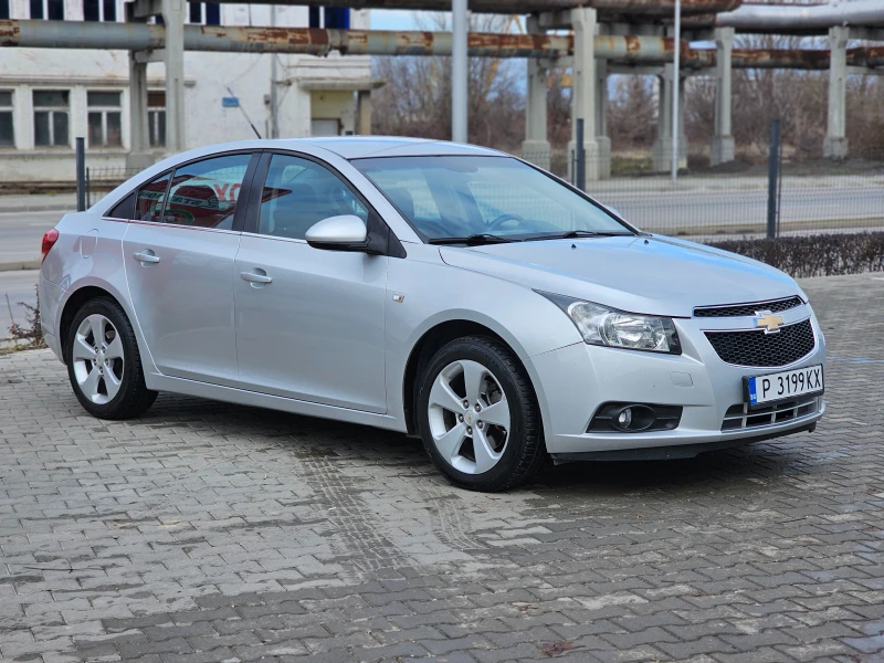 Chevrolet Cruze LT КАТО НОВА, снимка 1 - Автомобили и джипове - 48640642