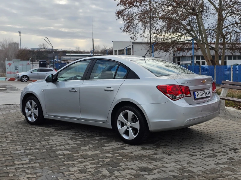 Chevrolet Cruze LT КАТО НОВА, снимка 5 - Автомобили и джипове - 48640642