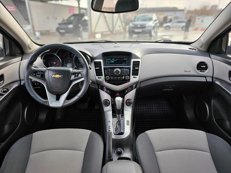 Chevrolet Cruze LT КАТО НОВА, снимка 7 - Автомобили и джипове - 48640642