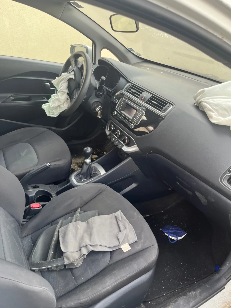 Kia Rio 1.2i, снимка 6 - Автомобили и джипове - 52526774