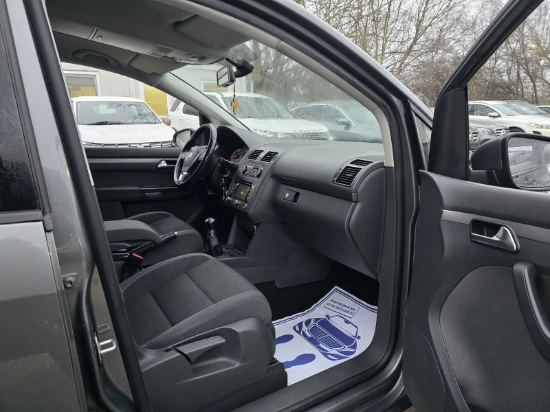 VW Touran 1.4TSI 150к.с , снимка 14 - Автомобили и джипове - 52090284