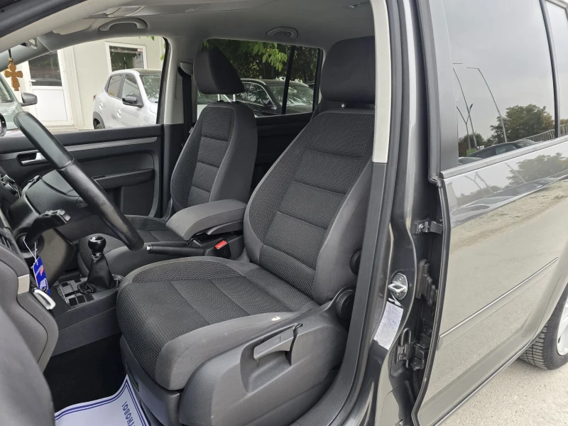 VW Touran 1.4TSI 150к.с , снимка 9 - Автомобили и джипове - 52090284