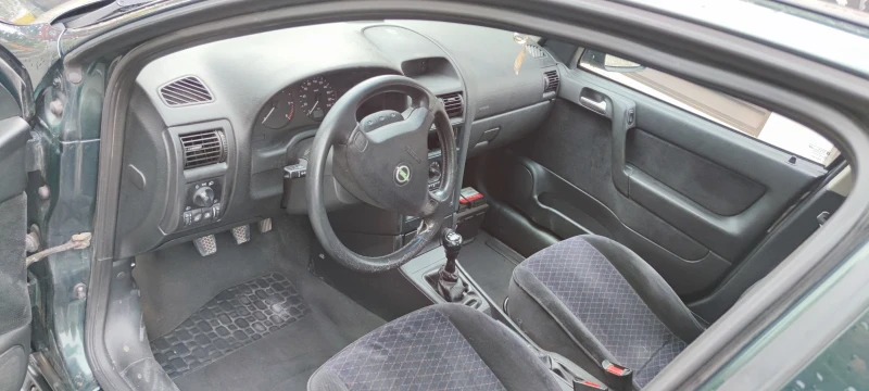 Opel Astra, снимка 6 - Автомобили и джипове - 52285684