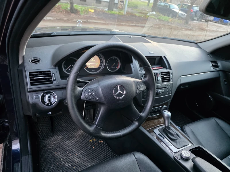 Mercedes-Benz C 220