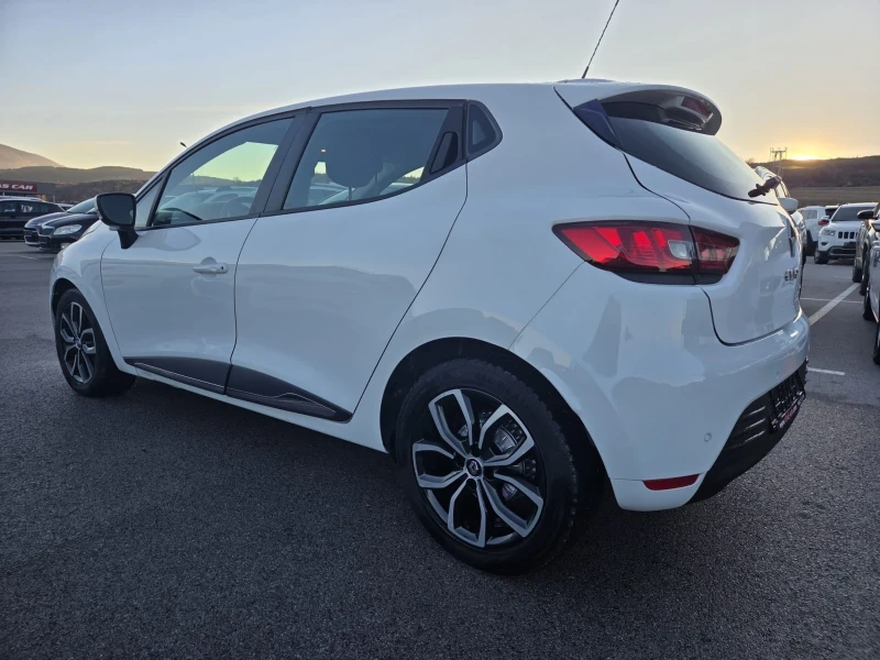 Renault Clio 1.5 dci EURO 6, снимка 6 - Автомобили и джипове - 52713988