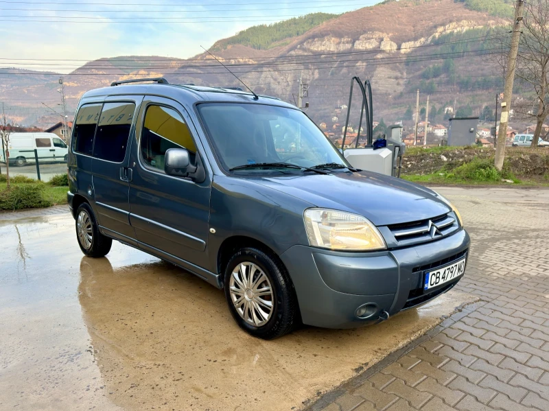 Citroen Berlingo 1.6HDI* Multi-space* Panorama* klima* ITALIA, снимка 2 - Автомобили и джипове - 52839874