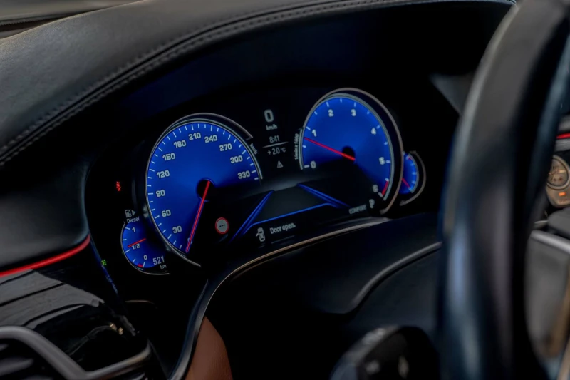 BMW 730 xDrive/M-Sport/Virtual/Soft Close/Harman Kardon/Ка, снимка 12 - Автомобили и джипове - 52873325