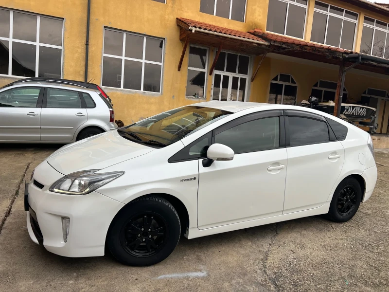 Toyota Prius 1.8 Dual VVT-i, снимка 12 - Автомобили и джипове - 53078130