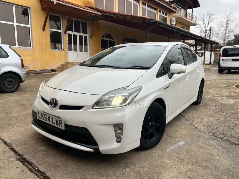 Toyota Prius 1.8 Dual VVT-i, снимка 14 - Автомобили и джипове - 53078130