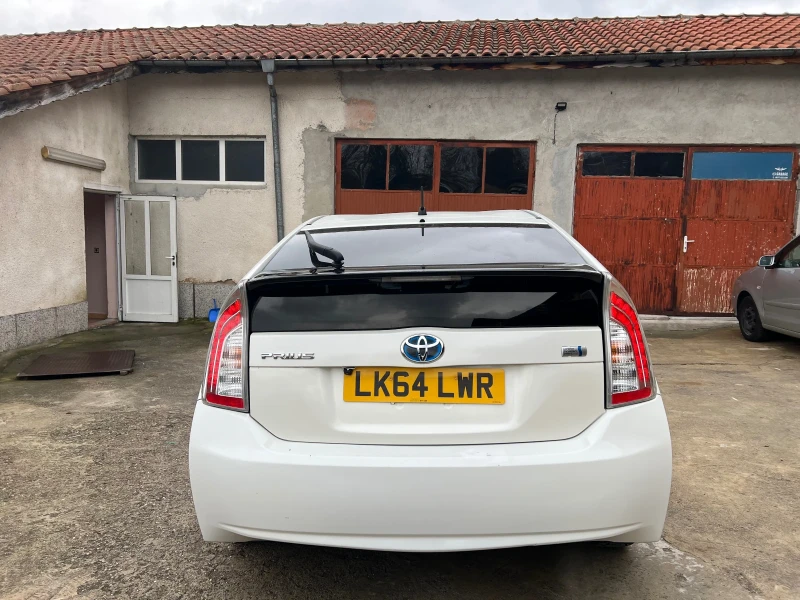 Toyota Prius 1.8 Dual VVT-i, снимка 8 - Автомобили и джипове - 53078130