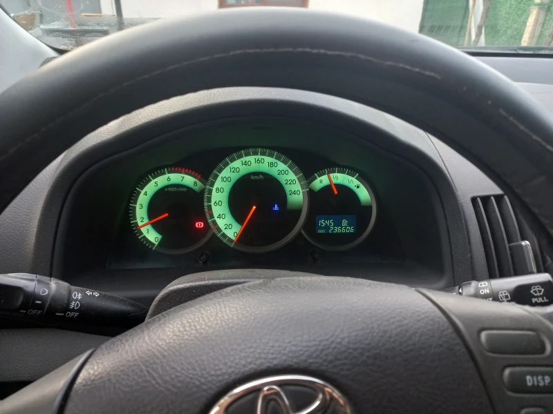 Toyota Corolla verso, снимка 4 - Автомобили и джипове - 53262853