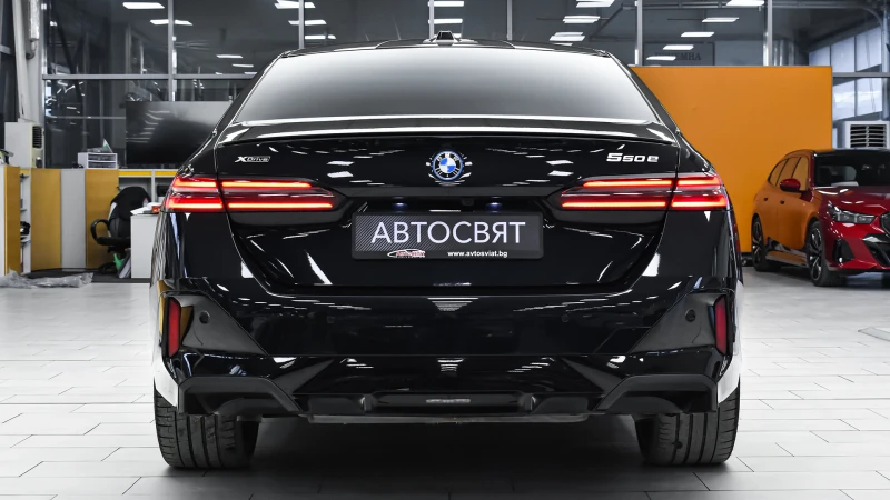 BMW 550 e xDrive M Sport Pro PHEV Steptronic, снимка 3 - Автомобили и джипове - 53499470