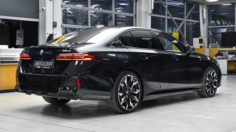 BMW 550 e xDrive M Sport Pro PHEV Steptronic, снимка 6 - Автомобили и джипове - 53499470