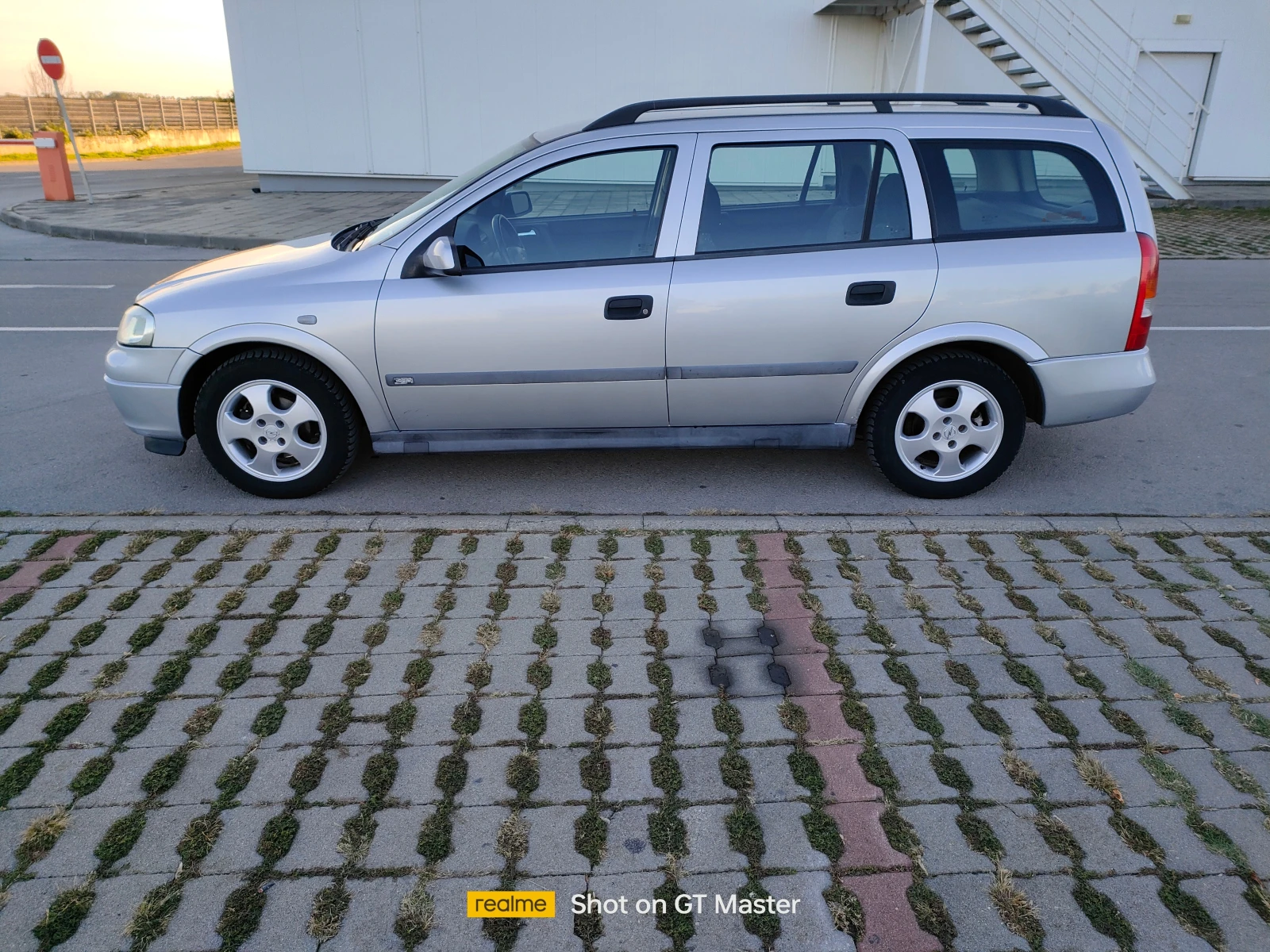 Opel Astra 1.6-автоматик - изображение 3