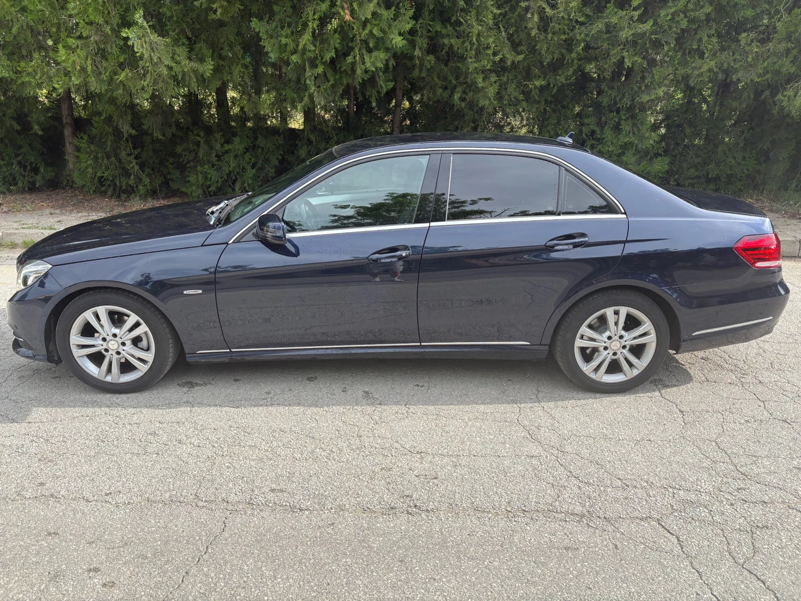 Mercedes-Benz E 220 Mercedes Benz E 220 BLUETEC - изображение 3