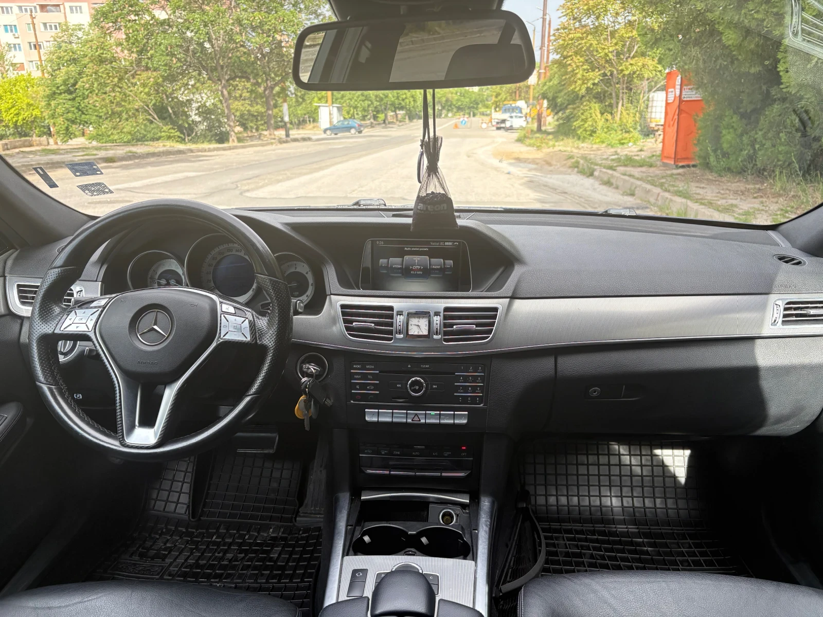 Mercedes-Benz E 220 Mercedes Benz E 220 BLUETEC - изображение 10