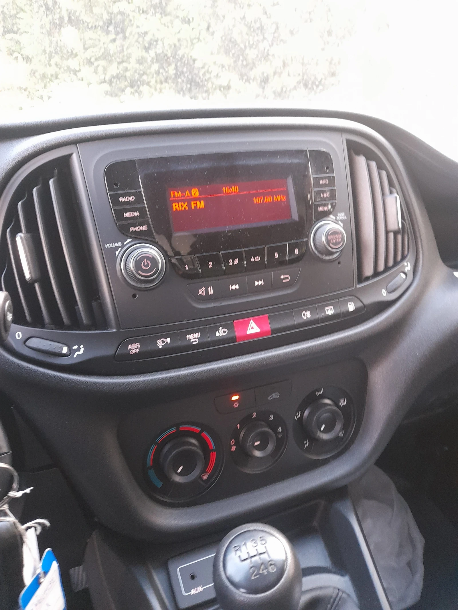 Fiat Doblo 1.4 зав.метан/бензин 56000км - изображение 6