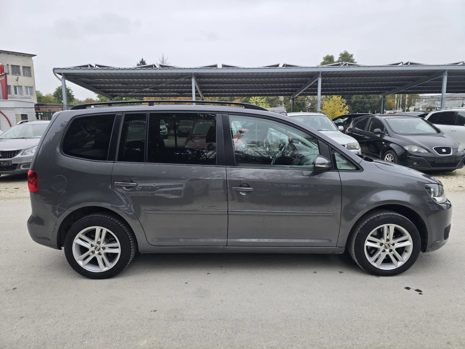 VW Touran 1.4TSI 150к.с фабричен метан - изображение 8