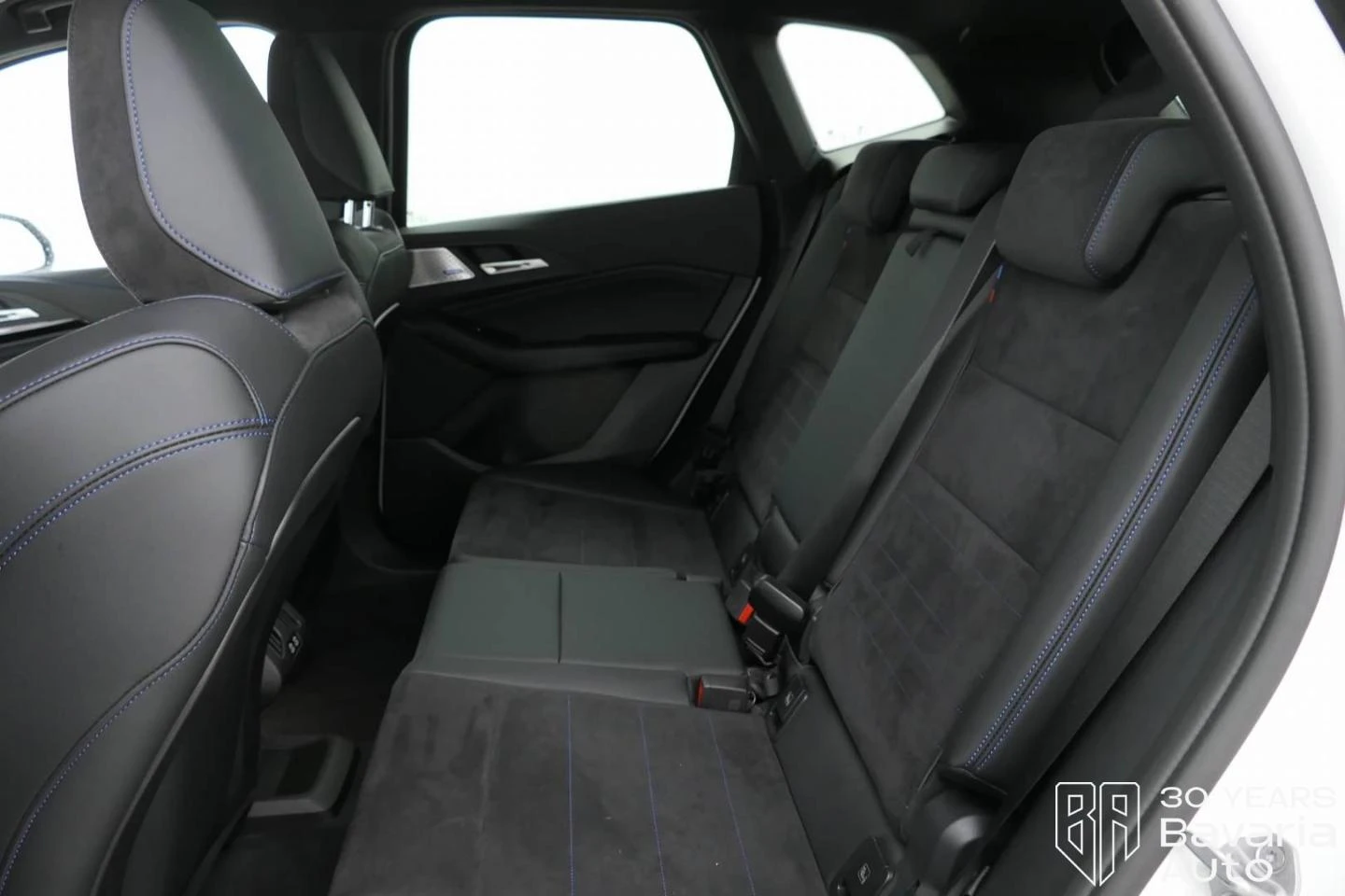 BMW 220 i Active Tourer M Sport Paket Steptronic - изображение 8