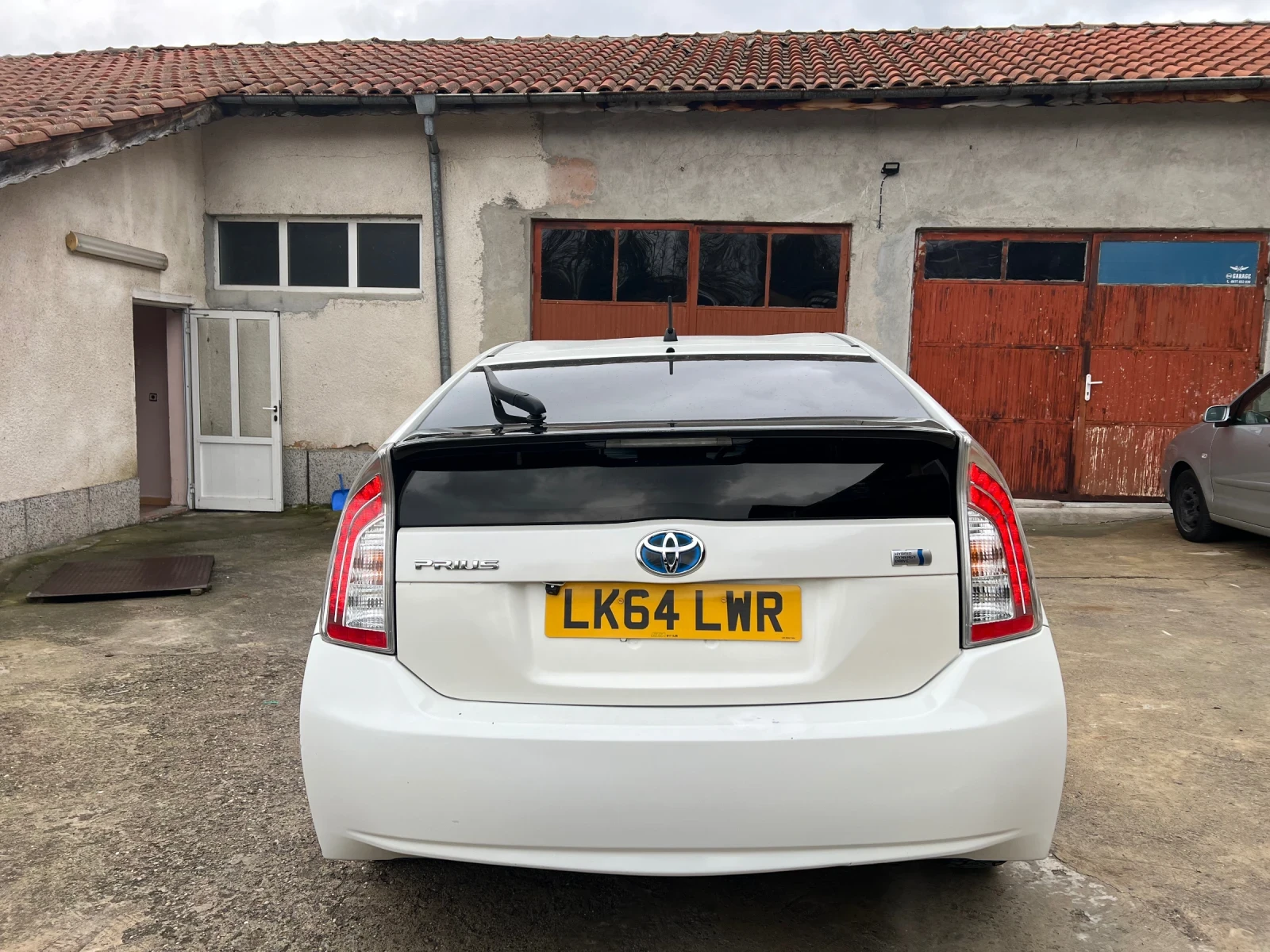 Toyota Prius 1.8 Dual VVT-i - изображение 8