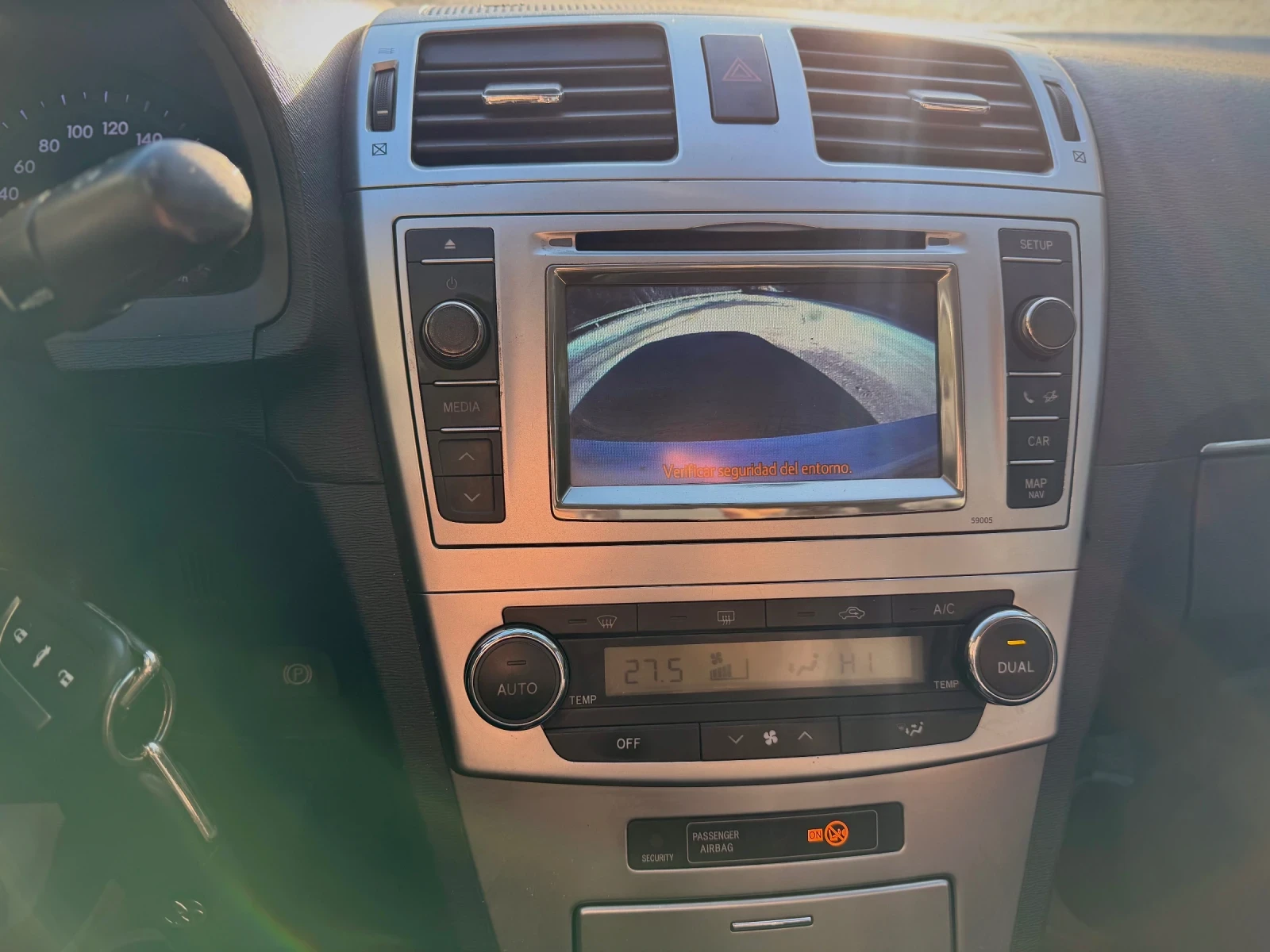 Toyota Avensis  - изображение 7