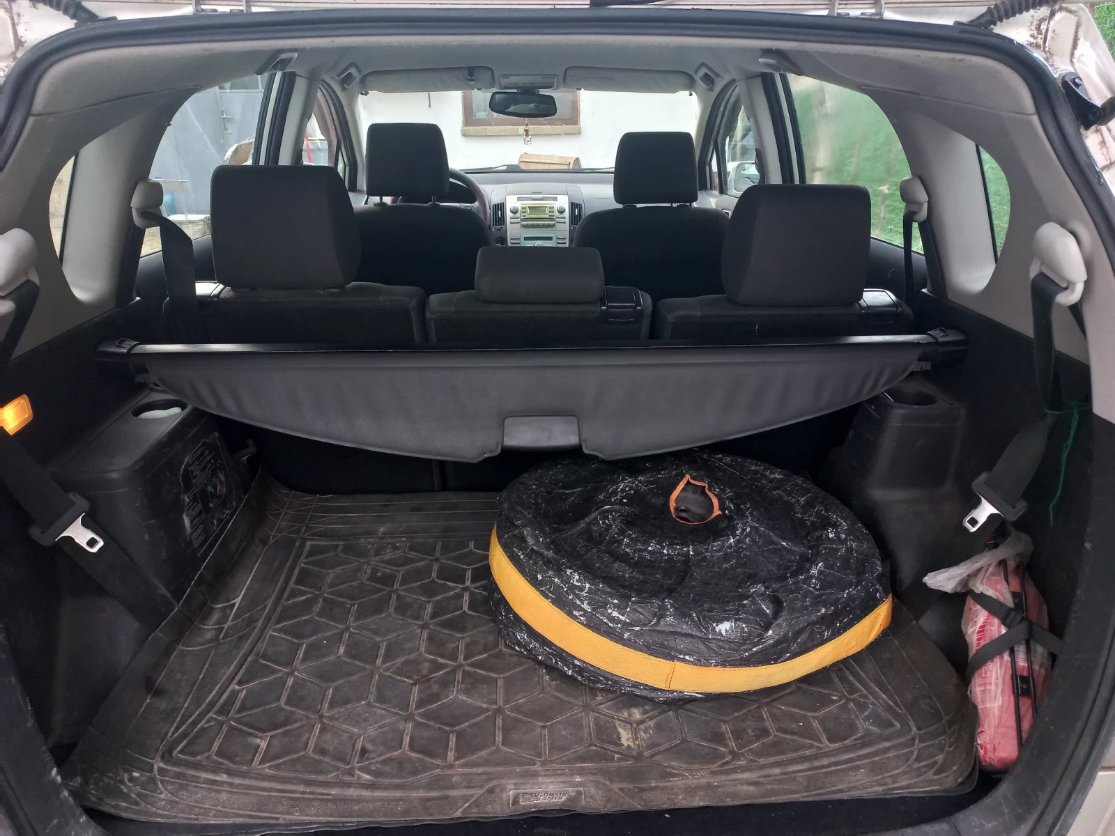 Toyota Corolla verso  - изображение 6