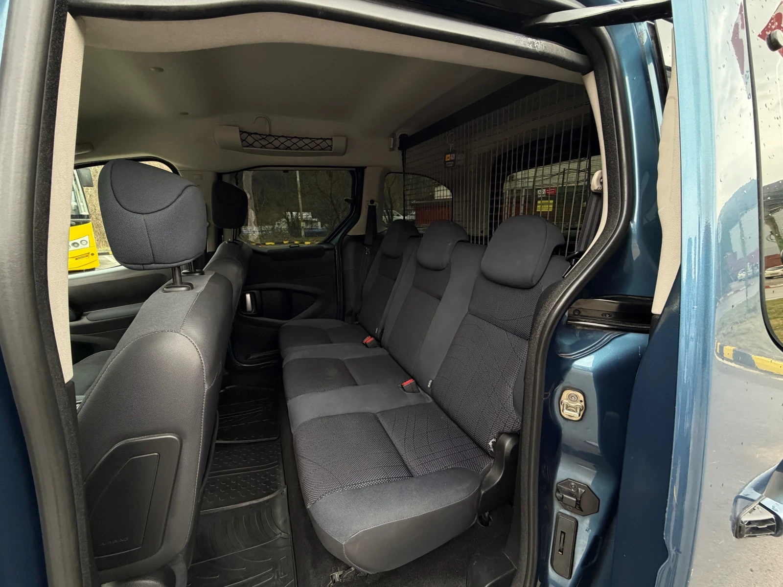 Peugeot Partner 1.6HDI/Автоматик/Топ състояние!, снимка 14 - Автомобили и джипове - 53788990