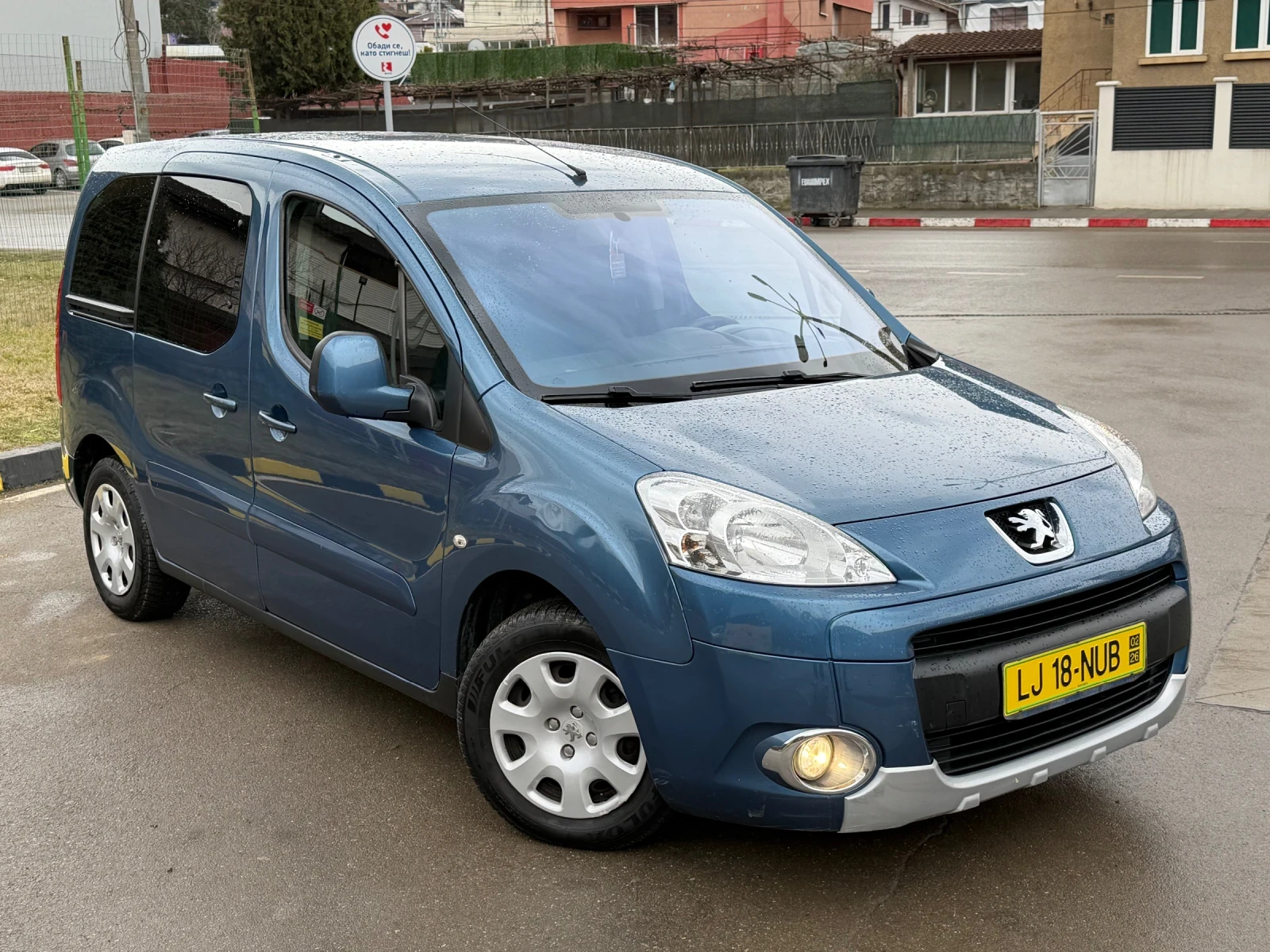 Peugeot Partner 1.6HDI/Автоматик/Топ състояние! - изображение 9