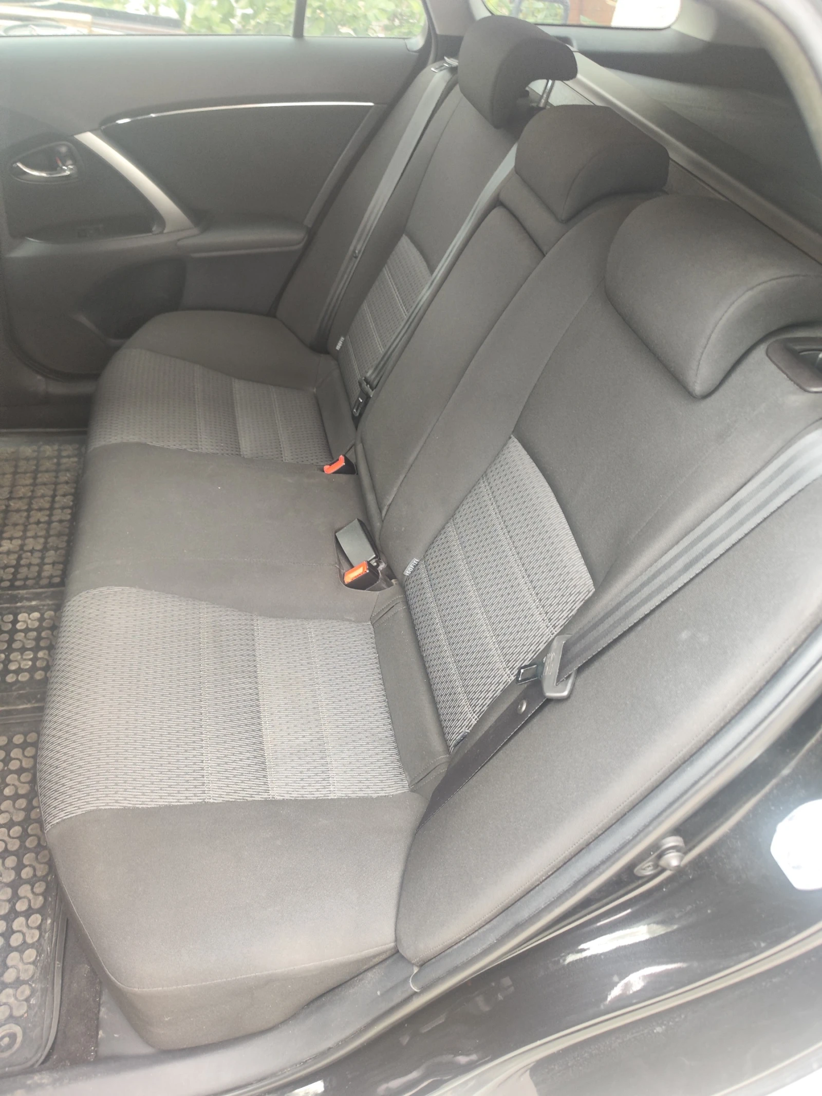 Toyota Avensis T27, снимка 9 - Автомобили и джипове - 53971606