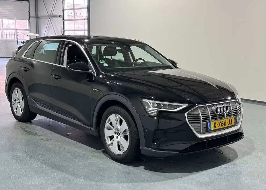 Audi E-Tron Quattro 50 Business 71KWh SOH 90%  Термо помпа, снимка 2 - Автомобили и джипове - 53993021