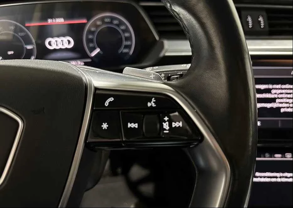 Audi E-Tron Quattro 50 Business 71KWh SOH 90%  Термо помпа, снимка 13 - Автомобили и джипове - 53993021