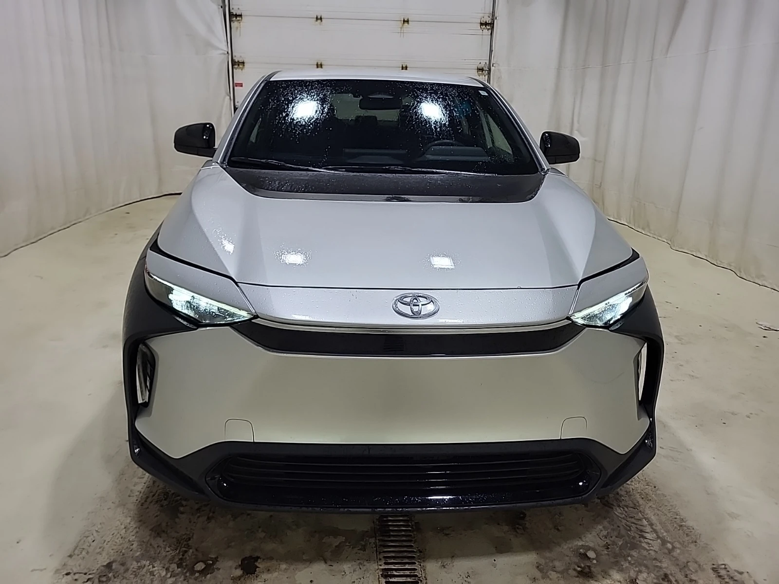 Toyota bZ4X FWD, снимка 2 - Автомобили и джипове - 54477199