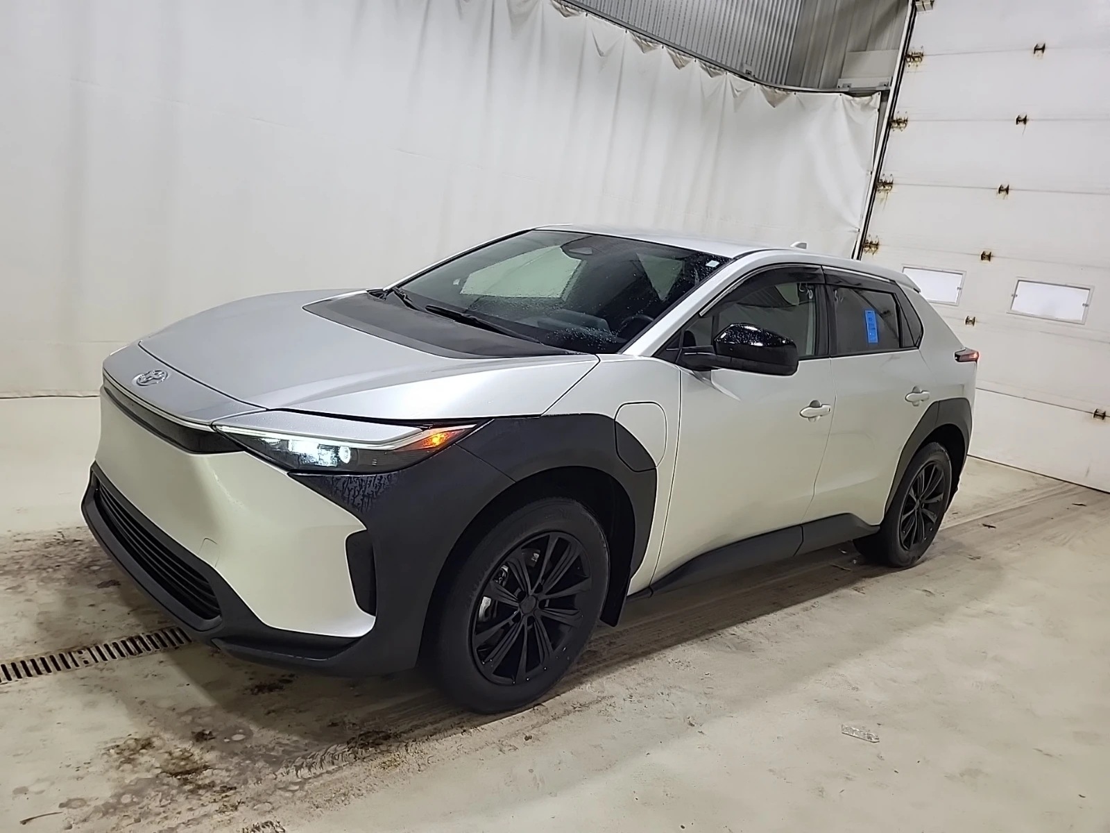 Toyota bZ4X FWD