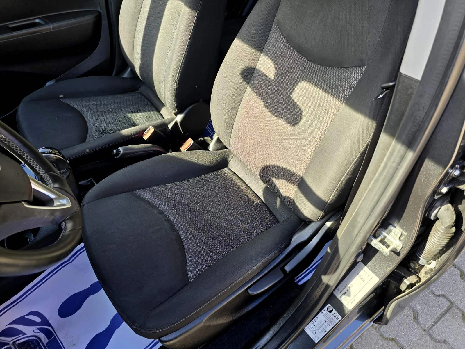 Opel Karl КАТО НОВ/1.0/75hp, снимка 11 - Автомобили и джипове - 55173231