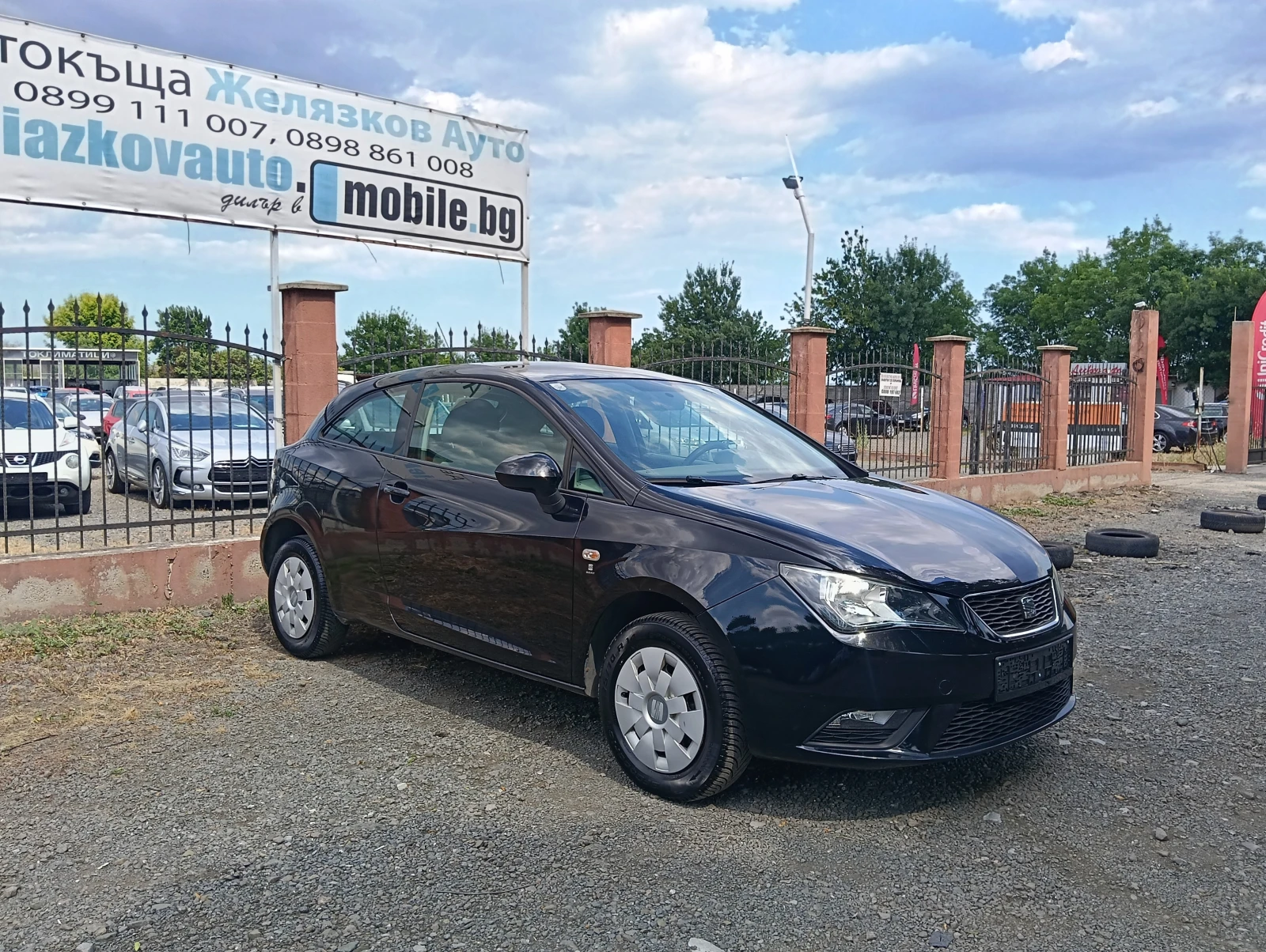 Seat Ibiza 1.2i, снимка 3 - Автомобили и джипове - 55207895