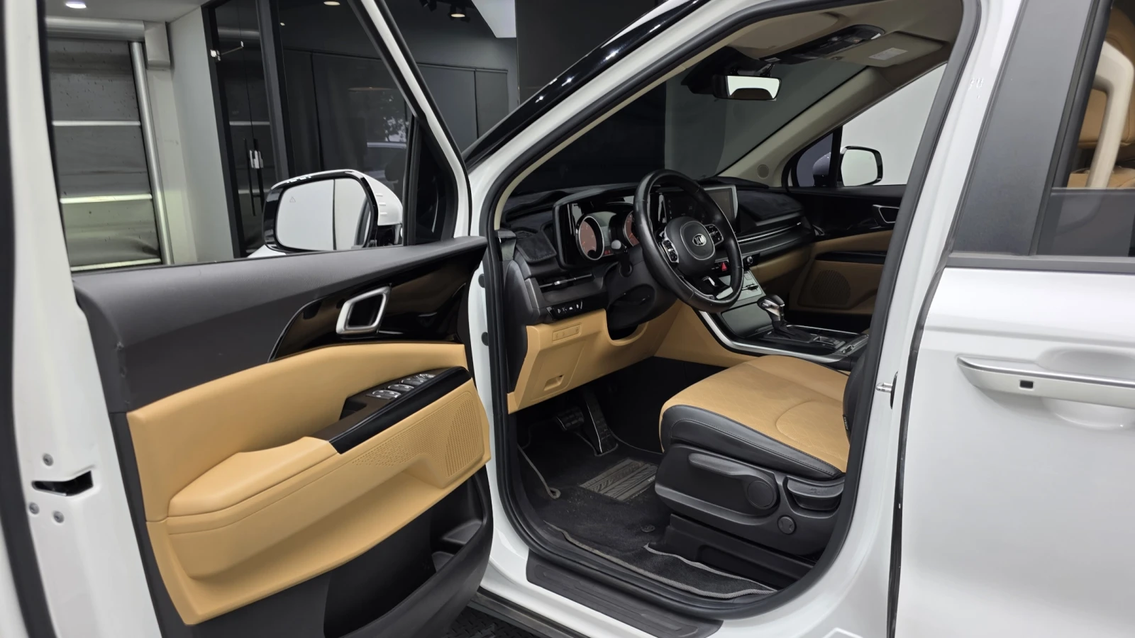 Kia Carnival BLIND SPOT* ПОДГРЕВ ВОЛАН* КРАЙНА ЦЕНА, снимка 10 - Автомобили и джипове - 55463027