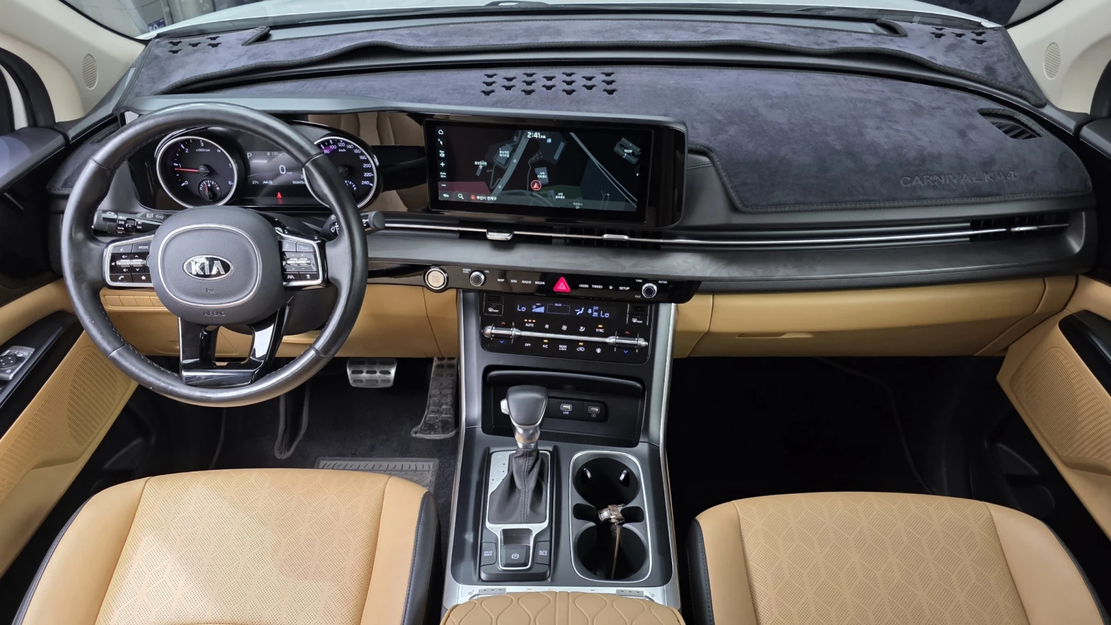 Kia Carnival BLIND SPOT* ПОДГРЕВ ВОЛАН* КРАЙНА ЦЕНА, снимка 7 - Автомобили и джипове - 55463027